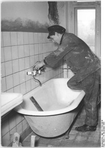 Berlin, Bau Karl-Marx-Allee, Block Südost, Badezimmer
